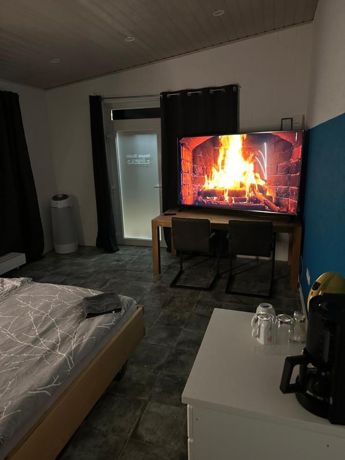 Ubernachtungsmoglichkeit Und Monteurzimmer Apartman Hamdorf Kültér fotó